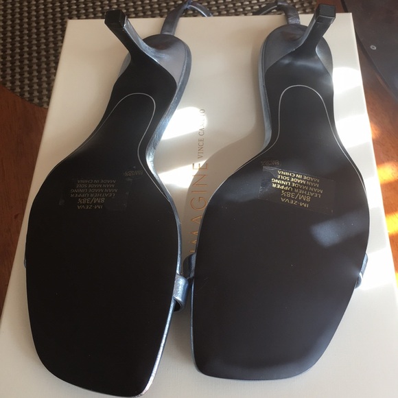 Vince Camuto IM-Zeva - Picture 3 of 5